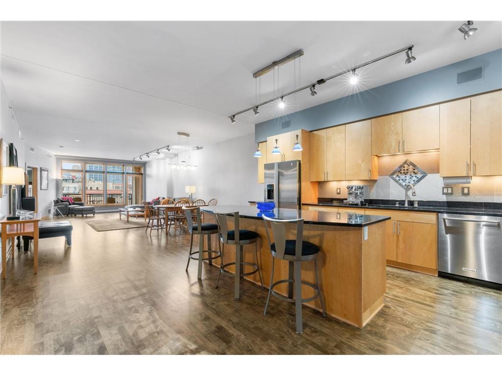 Primary Photo - 111 N 4th Ave