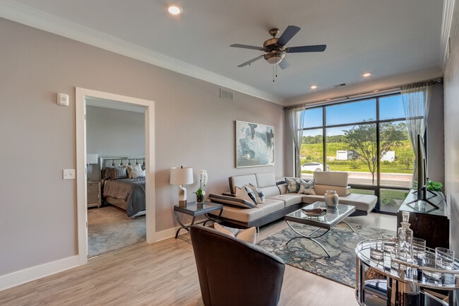 Building Photo - The Shirley