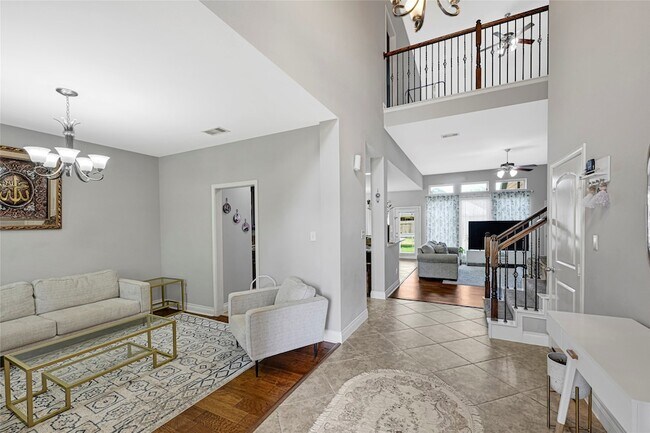 Building Photo - 29030 Davenport Dr