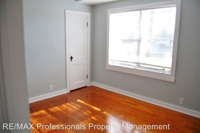 Building Photo - 3 br, 1 bath House - 336 SW Alamo Drive