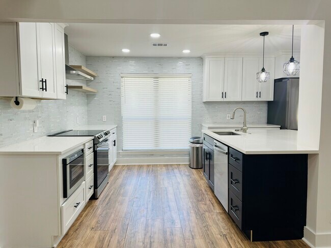 Foto del edificio - 1904 Variations Dr NE