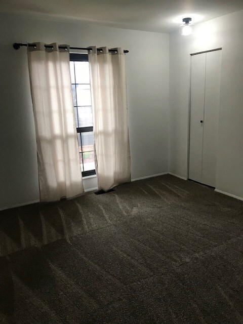 Building Photo - 4264 Eiffel Dr