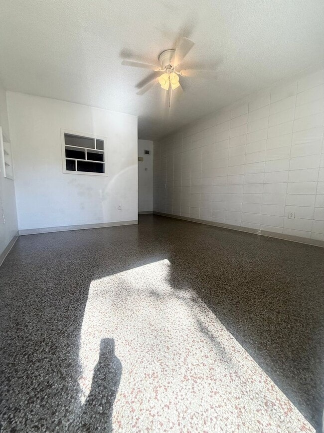 Foto del edificio - 2207 Vine St