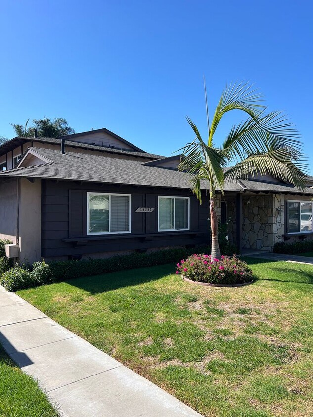 Primary Photo - 18381 Patterson Ln