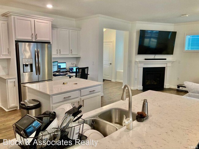 Foto del edificio - 4 br, 3 bath House - 5420 Advancing Avenue