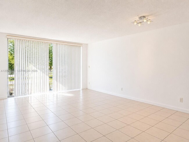 Building Photo - 9230 Lagoon Pl