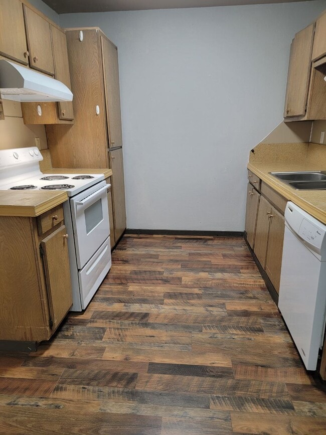 Building Photo - 1801 SW 2nd St