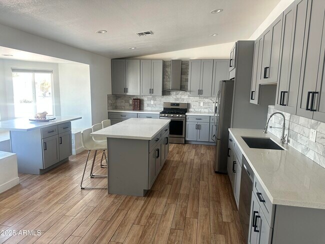 Foto del edificio - 1703 W Lane Ave