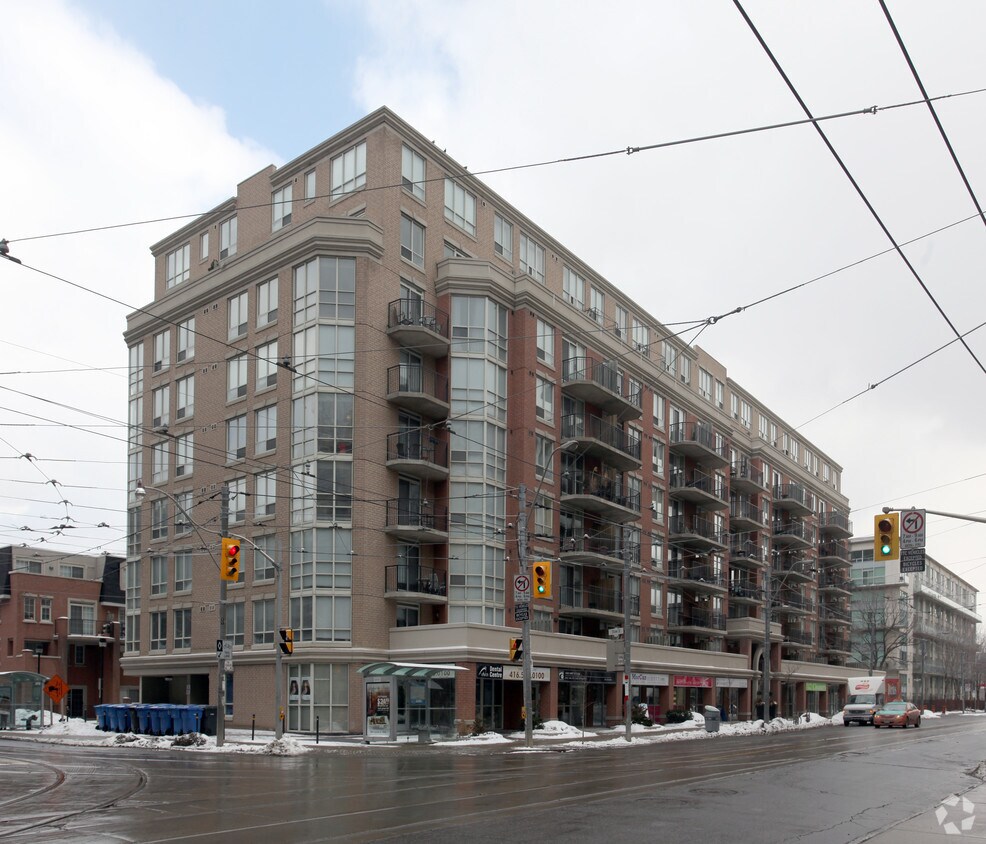 Massey Square Apartments 1000 King St W Toronto, ON