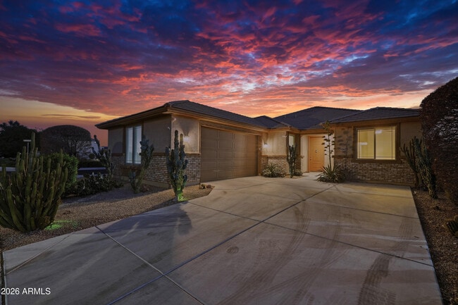 Building Photo - 15869 W Mauna Loa Ln