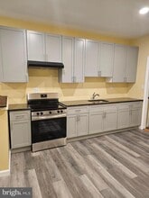 Building Photo - 1535 N 60th St