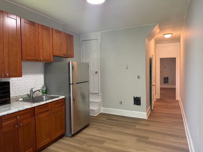 Building Photo - Cozy 1 Bedroom Studio Apartment in Charles Village Community