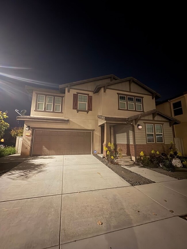 Building Photo - 1028 18th St