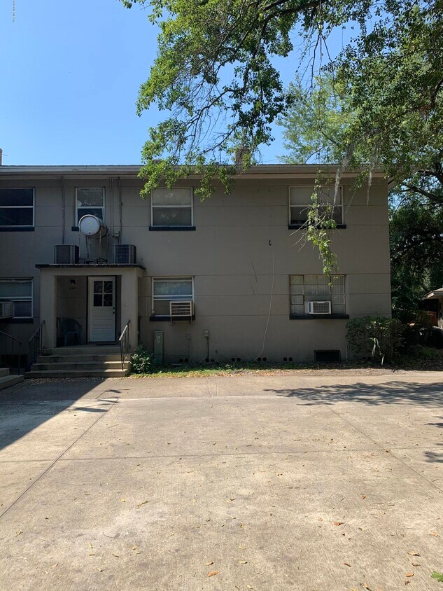2589 Atlantic Blvd Unit 4, Jacksonville, FL 32207 Room for Rent in