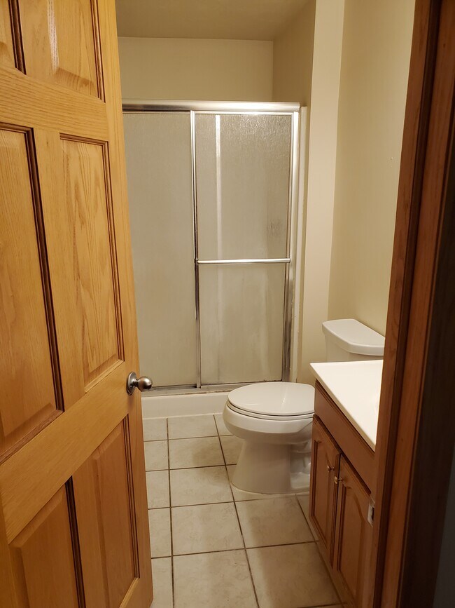 807 W Highland St, Whitewater, WI 53190 Townhome Rentals in