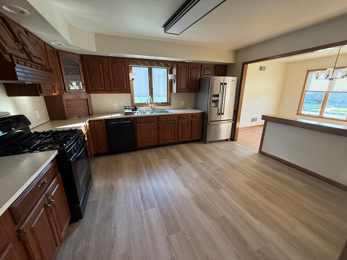 Foto principal - 119 E 11th St