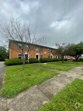Building Photo - 490 Garden City Dr