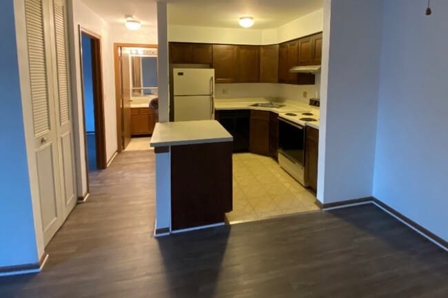 Building Photo - 716 Prescott Dr