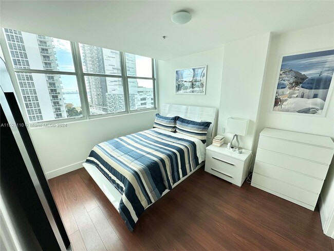 Foto del edificio - 2200 NE 4th Ave