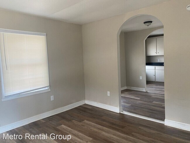 Building Photo - 4 br, 1 bath House - 1905 S. Maple Street