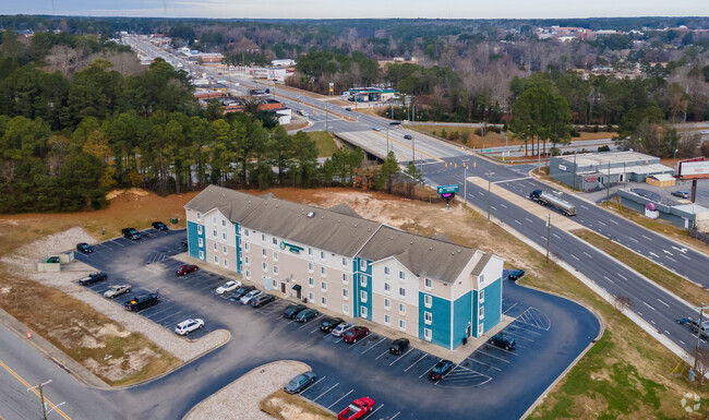 Aerial Photo - Extended Stay America Select Suites