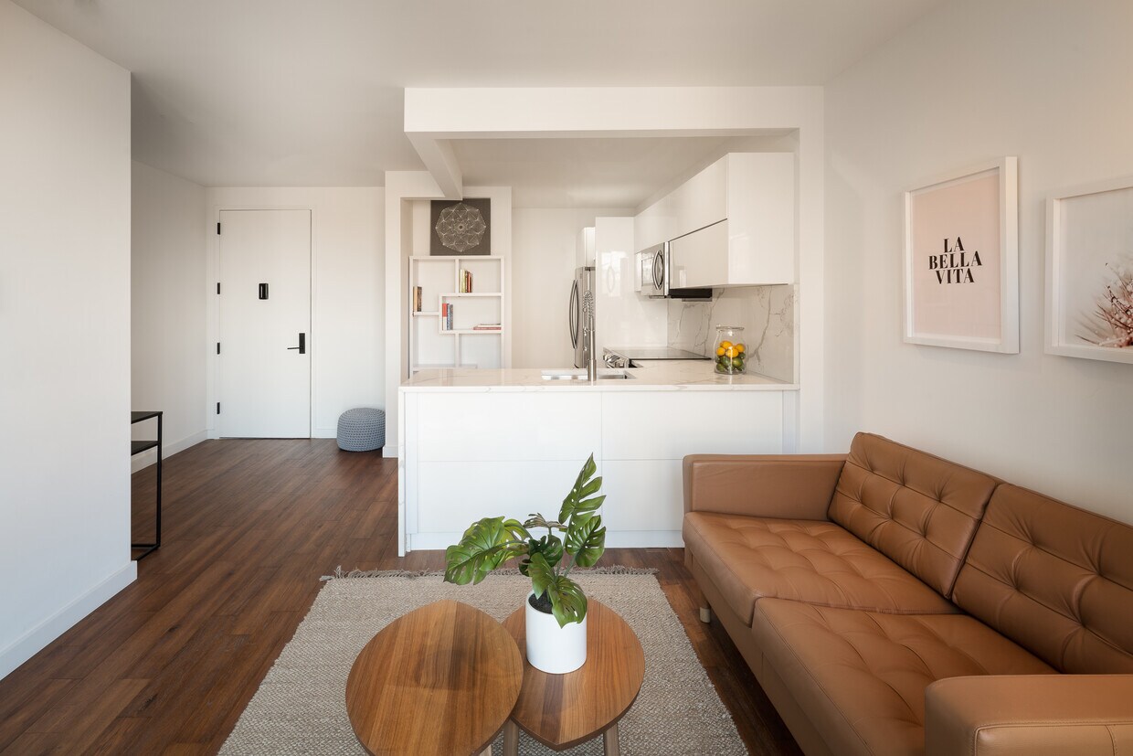 2704 Astoria Blvd Unit 3B, Queens, NY 11102 Room for Rent in Queens