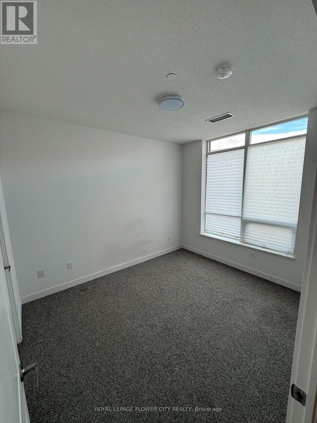 Building Photo - 1010 Dundas St E