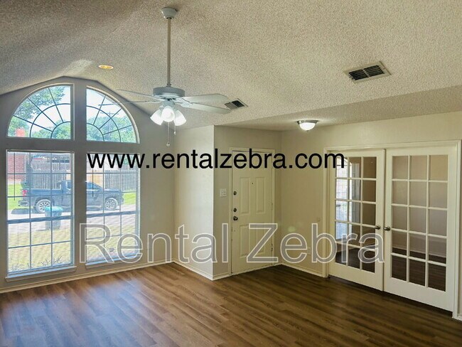 Building Photo - 5641 Springtide Dr