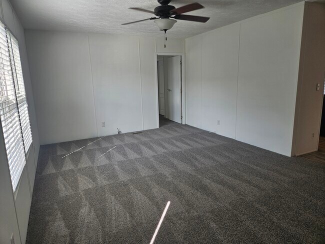 Foto del edificio - 240 Camden Crossing