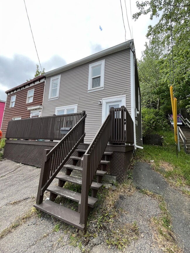 Building Photo - 50 Livingstone St