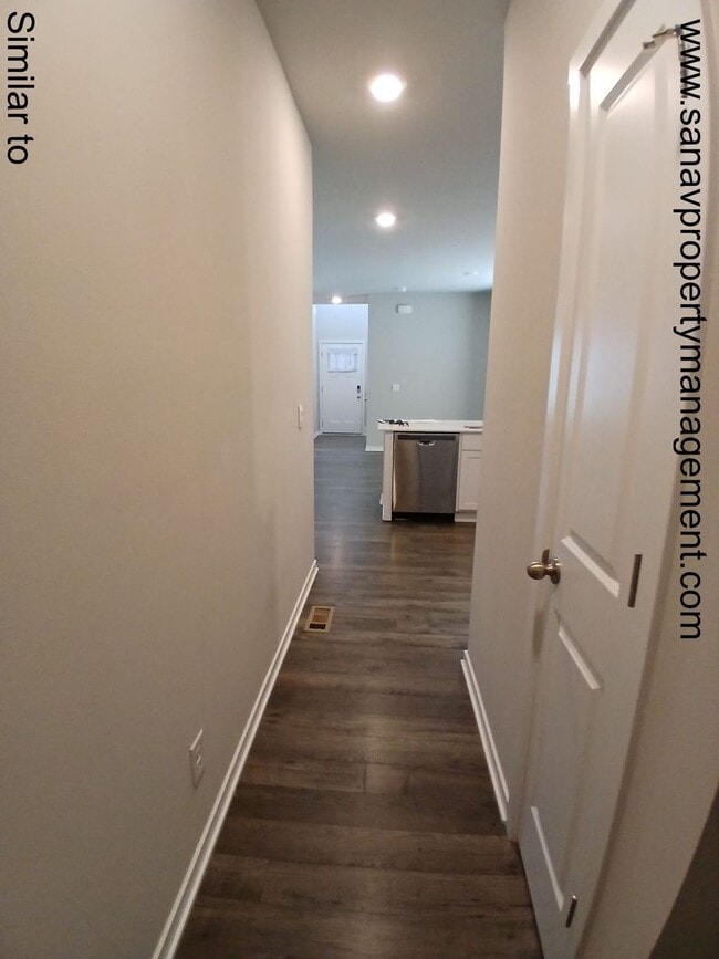 Building Photo - Stunning Single Family Home in Ankeny!