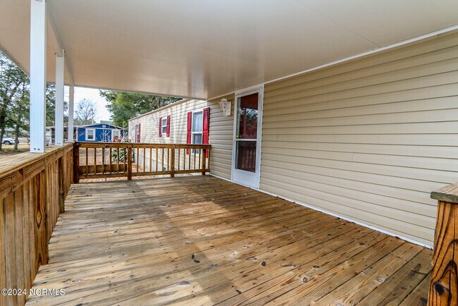 Building Photo - 380 Pearson Cir
