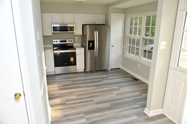 Building Photo - 6731 Sandpiper Ct