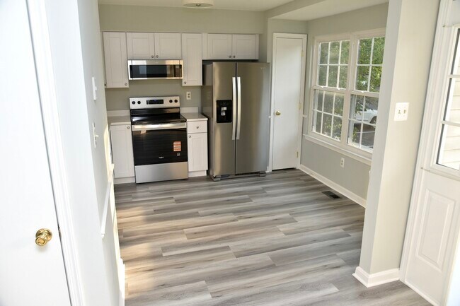 Foto del edificio - 6731 Sandpiper Ct
