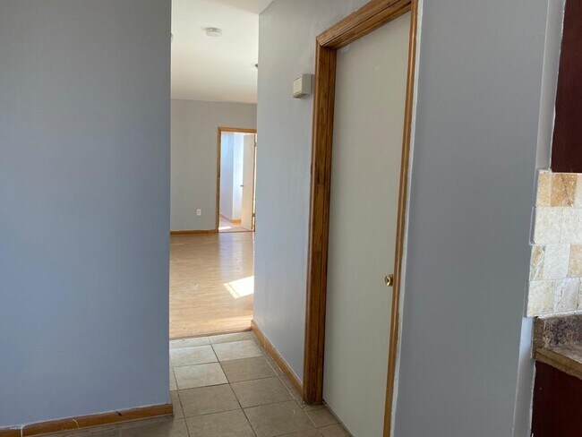 Building Photo - 95 16th Ave