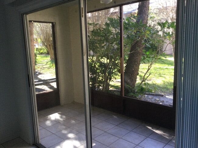Patio - 8610 Huron Ct