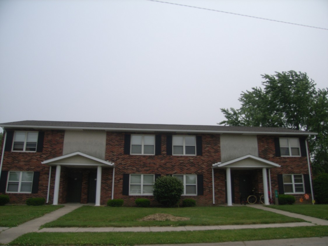 Building Photo - Farmview Apartments
