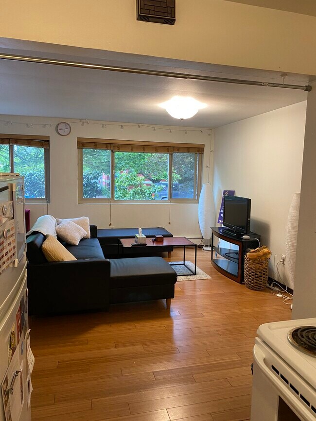 Foto del edificio - 900 East Prospect Street, Unit 08