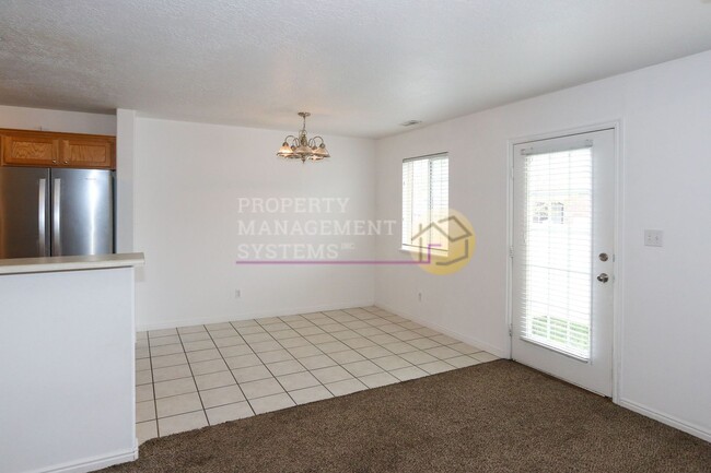 Building Photo - 10505