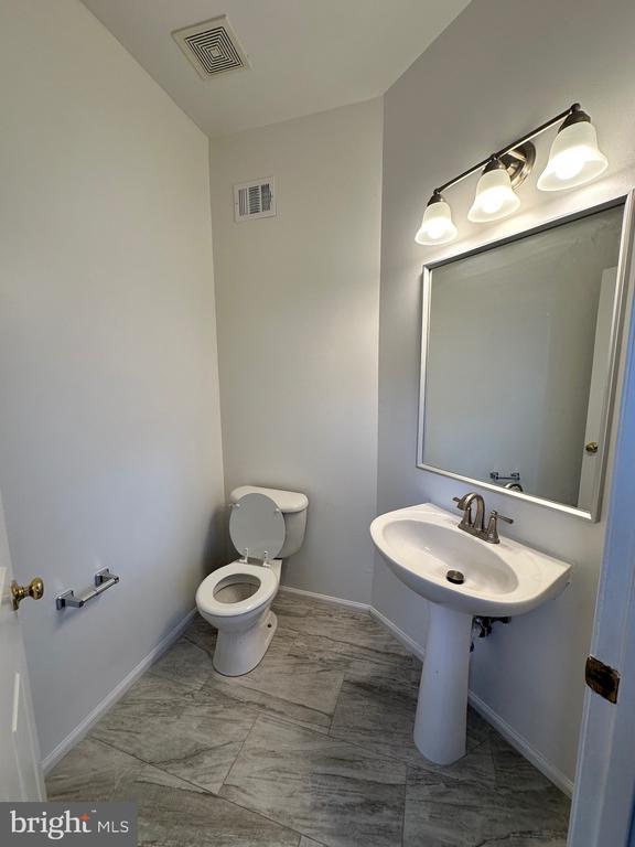 Foto del edificio - 3823 Meadow Trail Ln