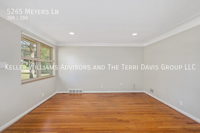 Foto del edificio - 5265 Meyers Ave