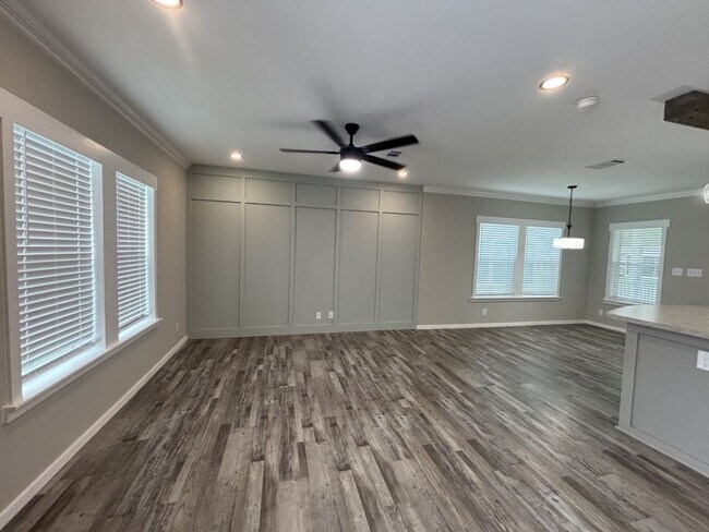 Building Photo - 5033 Coquina Crossing Dr
