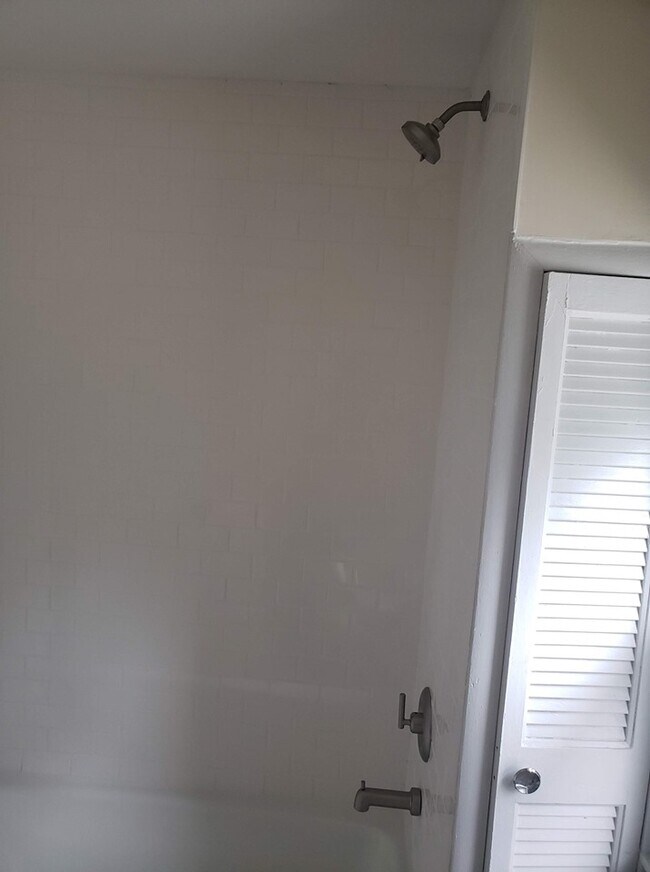 Bathroom - 148 Hill Ave