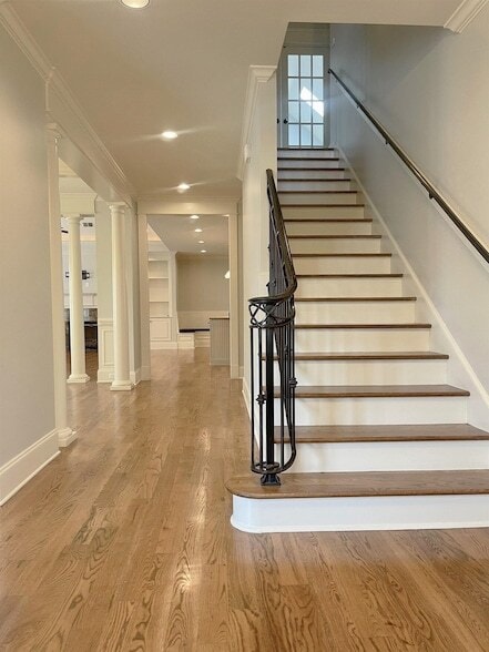 Building Photo - 1820 Enclave Hollow Ln E