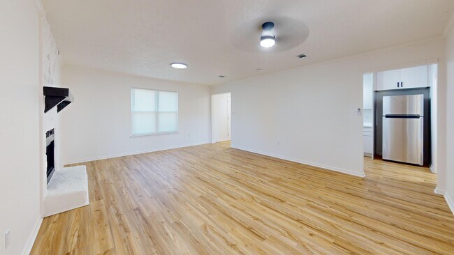 Foto del edificio - 4072 Melrose Dr