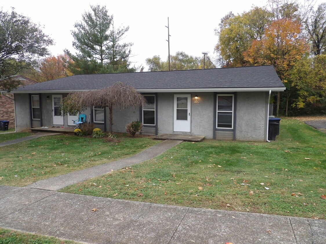 Primary Photo - 172 Landings Dr