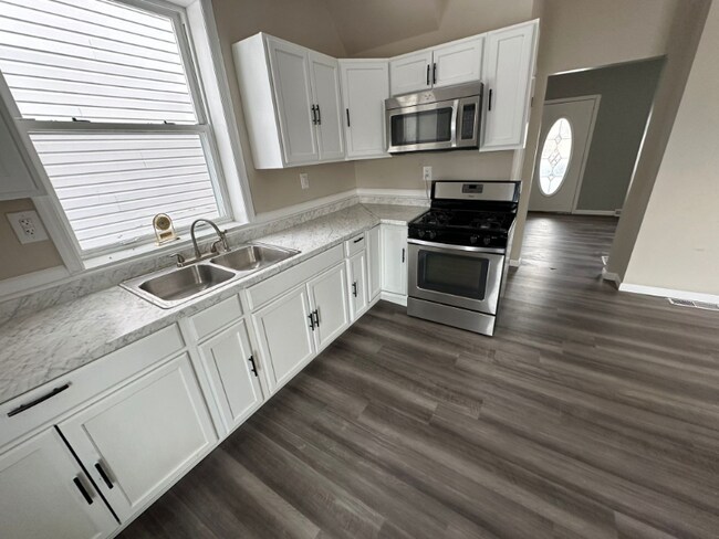 Foto del edificio - 1114 Irwin St