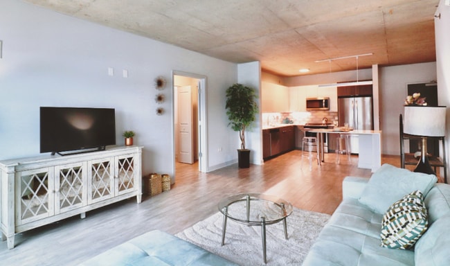 Photo - 1035 W Addison St Apartment