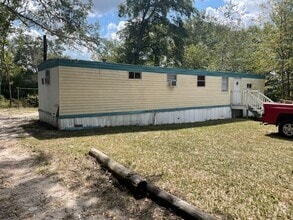 Building Photo - 3940 Lace Rd