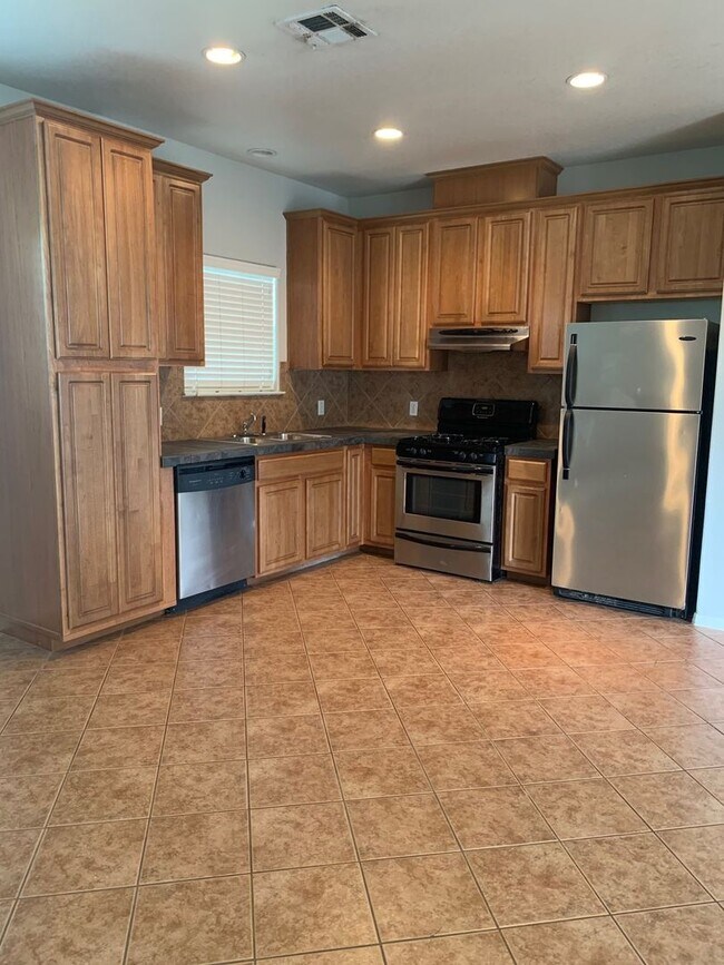 Foto del edificio - 5304 Evans Ave